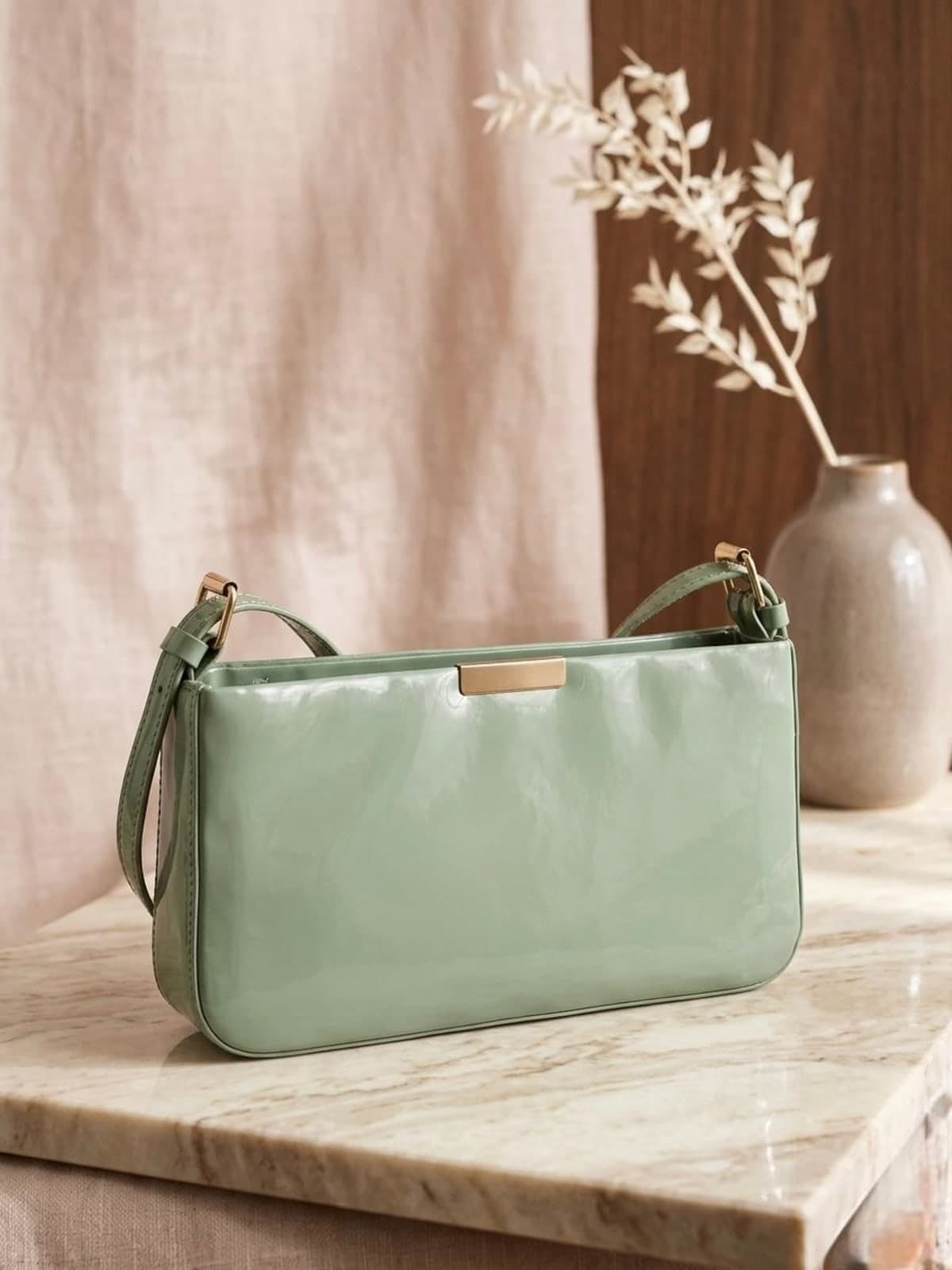 Classic Shoulder Bag