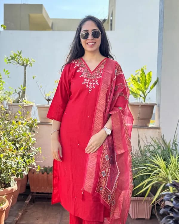 Kanira - Red Handwork 3-piece Suit