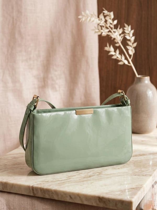 Classic Shoulder Bag