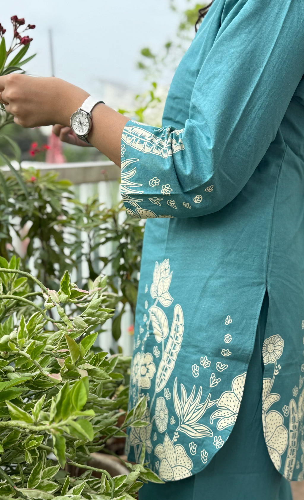 Indiraa - Blue & White Printed Co-ord Set