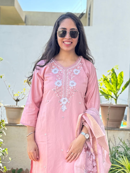 Amaira – Baby Pink Handwork 3-piece Suit
