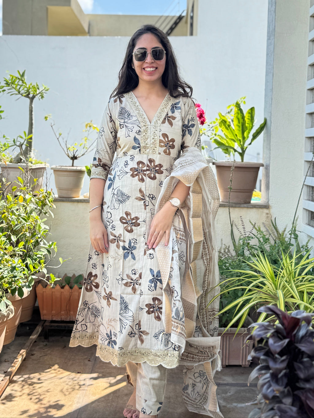 Tanirika – Beige Printed Gher 3-piece Suit