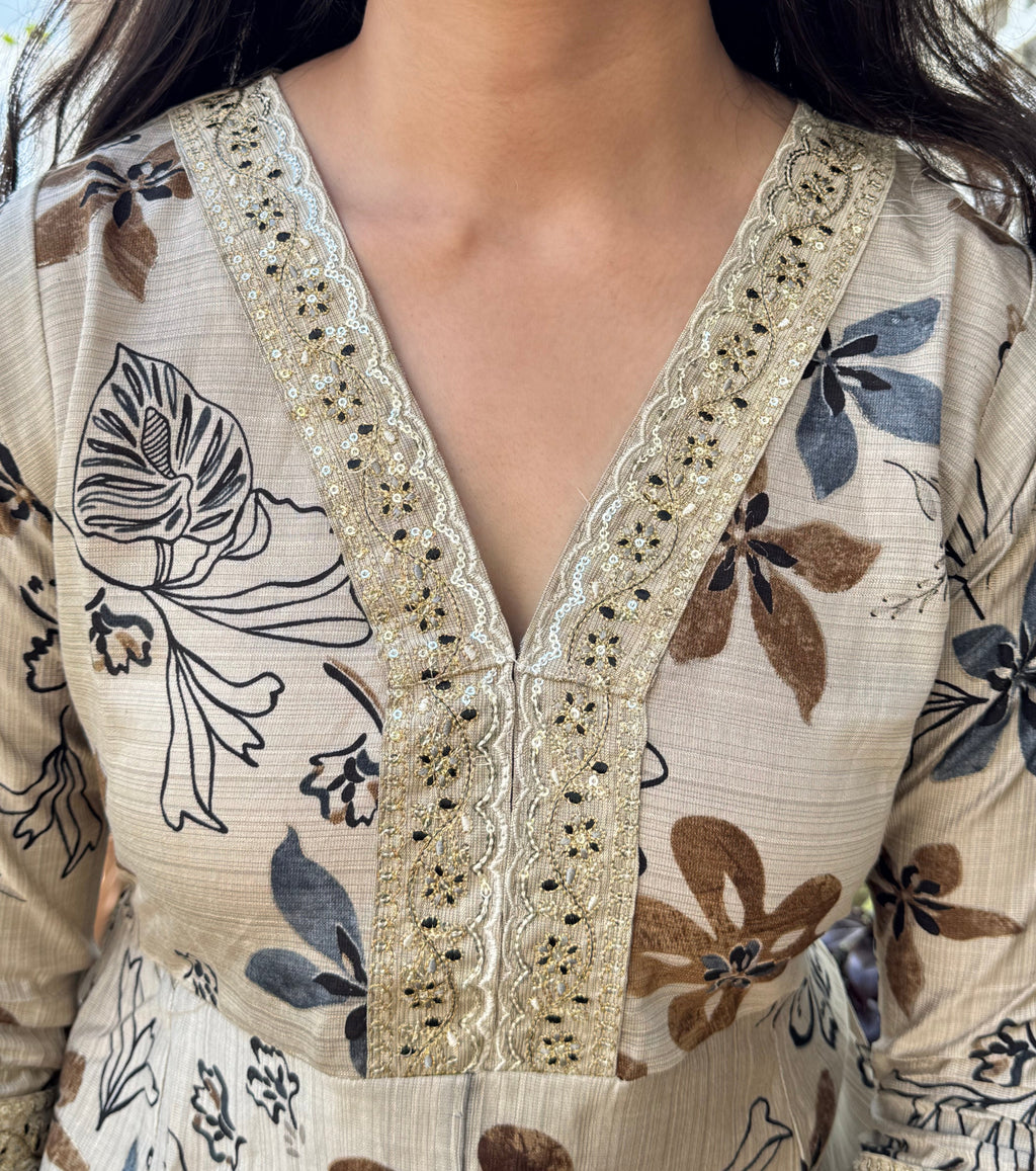 Tanirika – Beige Printed Gher 3-piece Suit