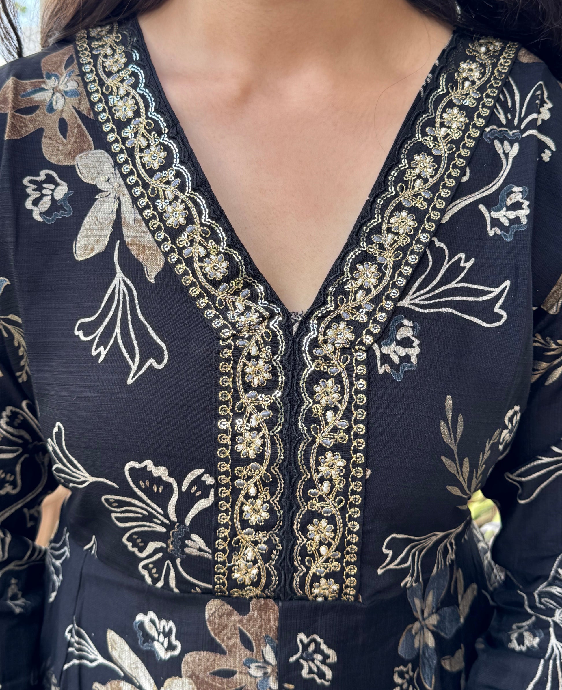 Tanirika – Black Printed Gher 3-piece Suit